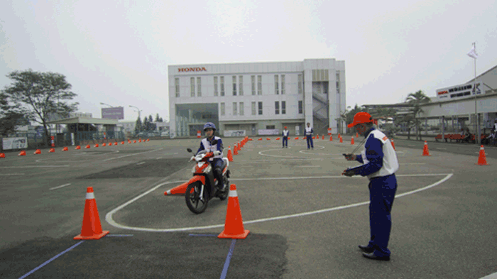 thi bằng lái xe máy quận cầu giấy 2